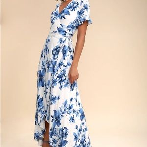 Lulu's size medium, floral wrap dress. Worn twice. Like new condition.